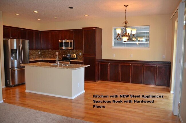 Foto del edificio - Charming Traditional 4BD* 2.5BTH* Single F...