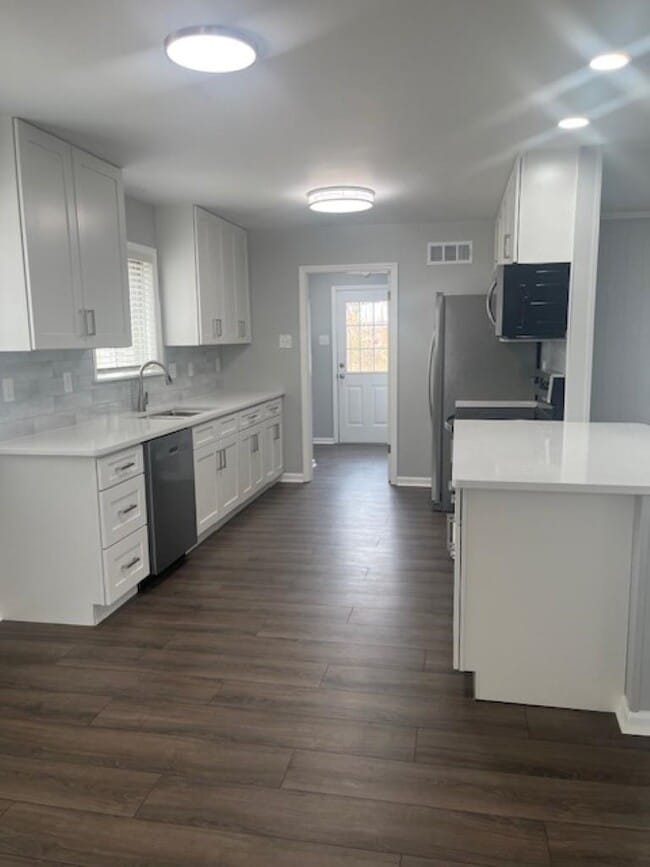 Foto del edificio - 5340 Boswell Ave