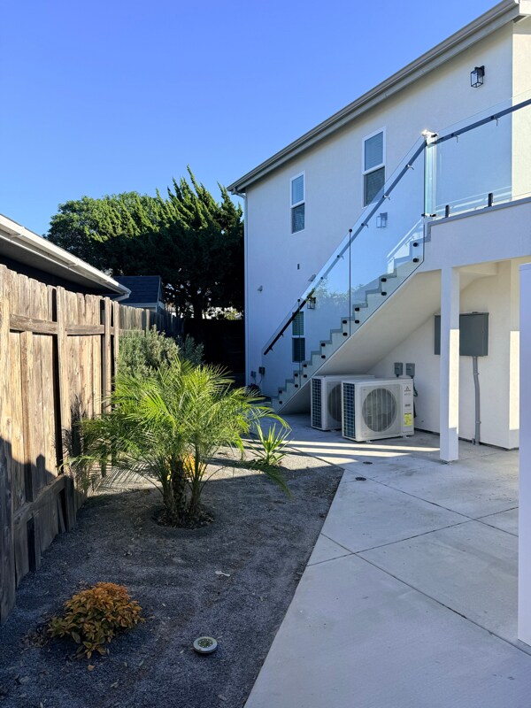 Foto del edificio - 6647 Delbarton St