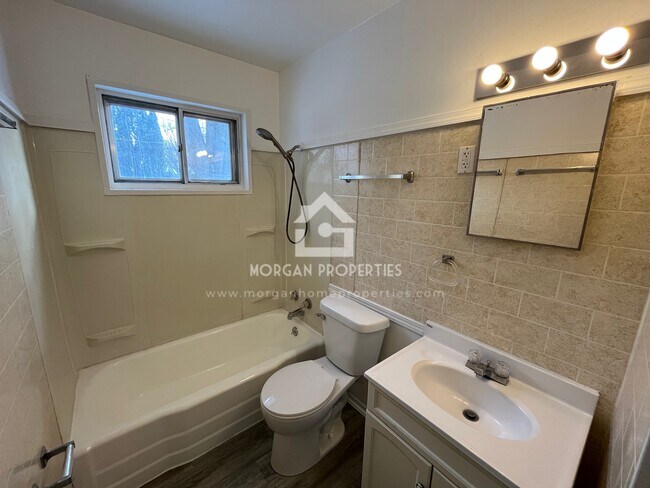 Foto del edificio - 2002 Kerrwood Dr