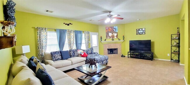 Building Photo - 17227 Bedford Pass Dr