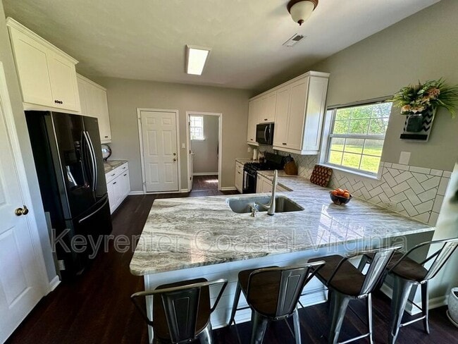Building Photo - 6407 Sheffield Ct N