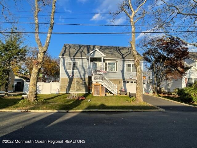 Primary Photo - 300 Pine Ave