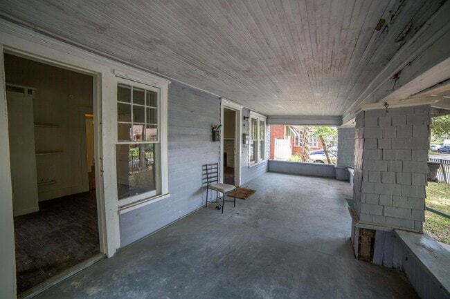 Building Photo - 101 NW 7th Terrace