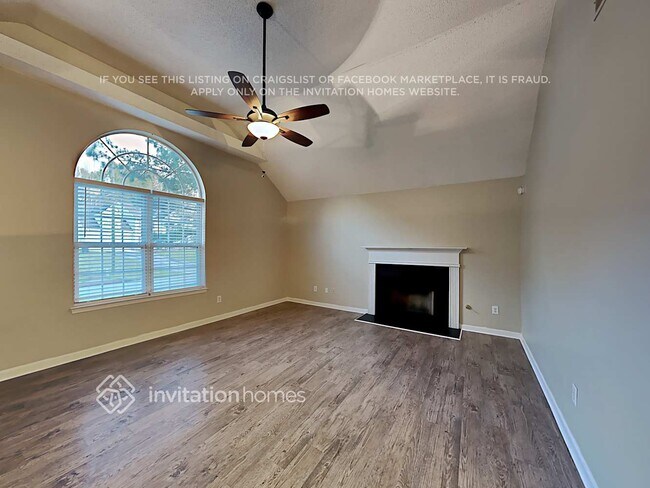 Foto del edificio - 432 Pecan Wood Cir