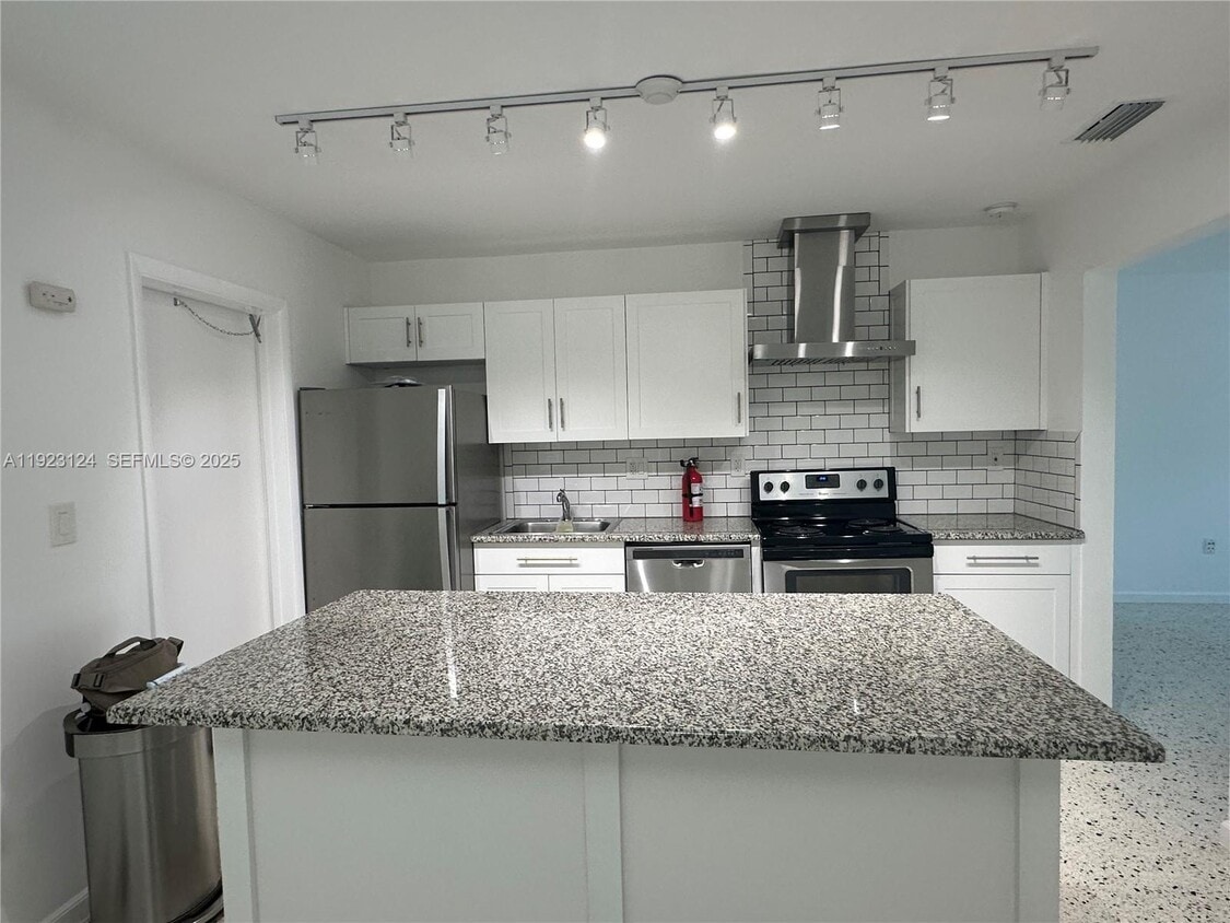 Foto del edificio - 3554 SW 13th Ter