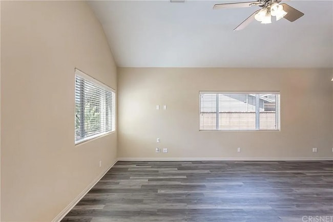 Foto del edificio - 341 Franklin Ln