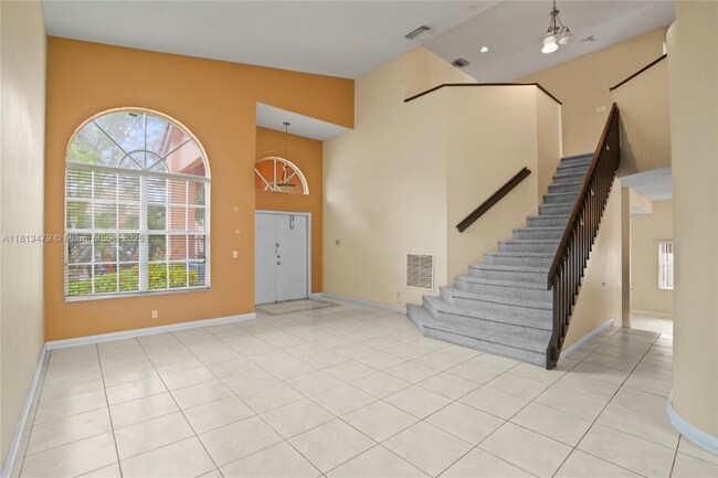 Foto del edificio - 18405 NW 9th Ct