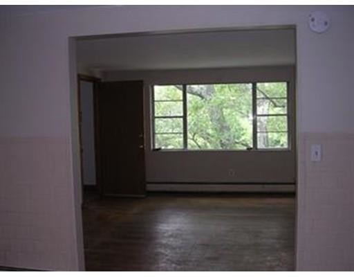 Building Photo - 49 Miller St