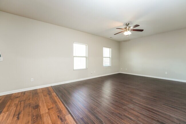 Foto del edificio - 4059 Clay Ct SE