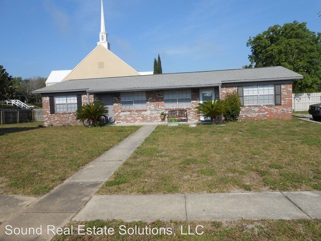 Building Photo - 2 br, 1 bath House - 203 Beach Drive, Unit 4