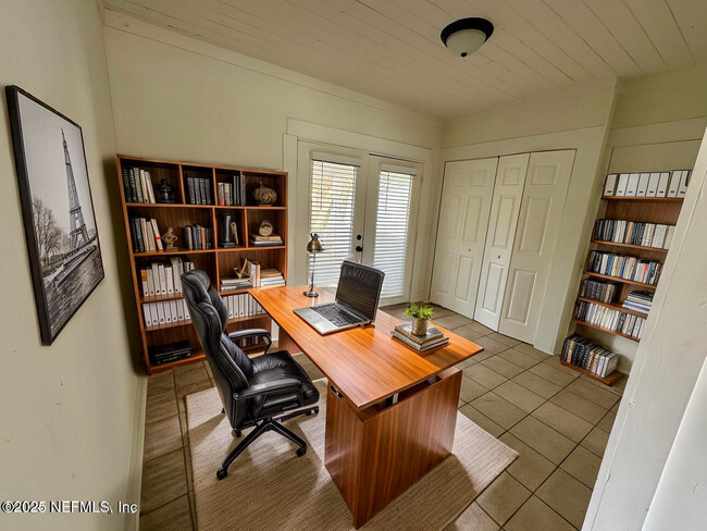 Foto del edificio - 1056 Brierfield Dr