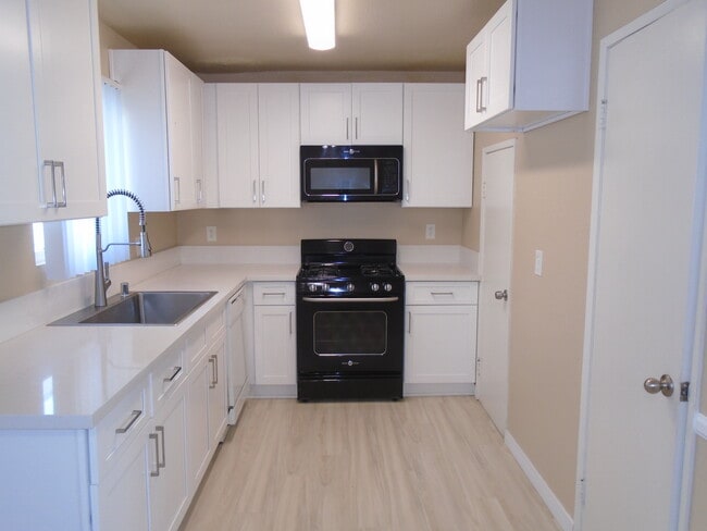 Building Photo - Stonewood Apartments