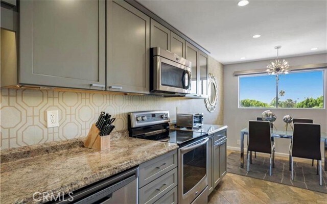 Building Photo - 510 N Villa Ct