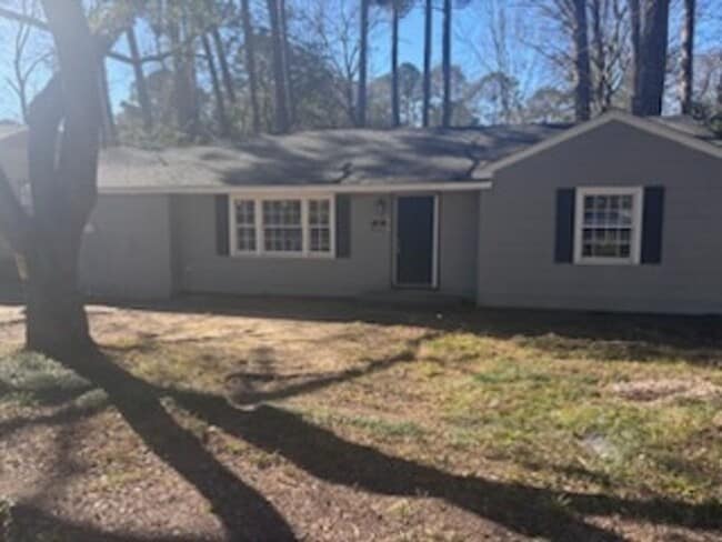 Photo - 2121 Oakhurst Dr House