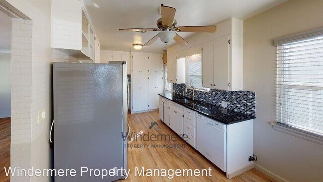 Building Photo - 2 br, 1 bath House - 1049 St John Street