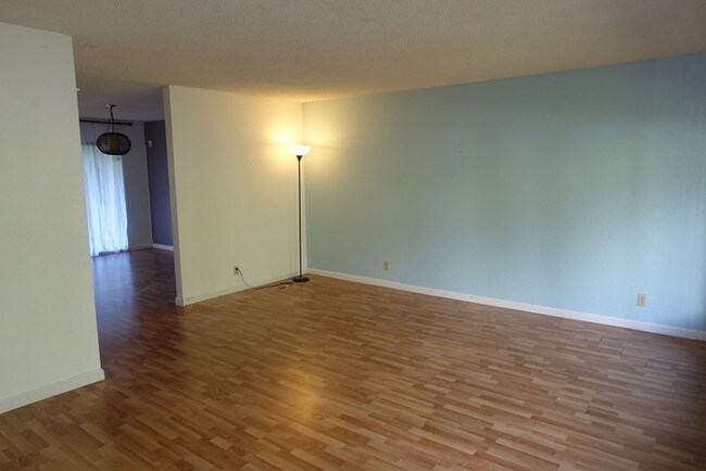 Building Photo - 98-1741-1741 Kaahumanu St