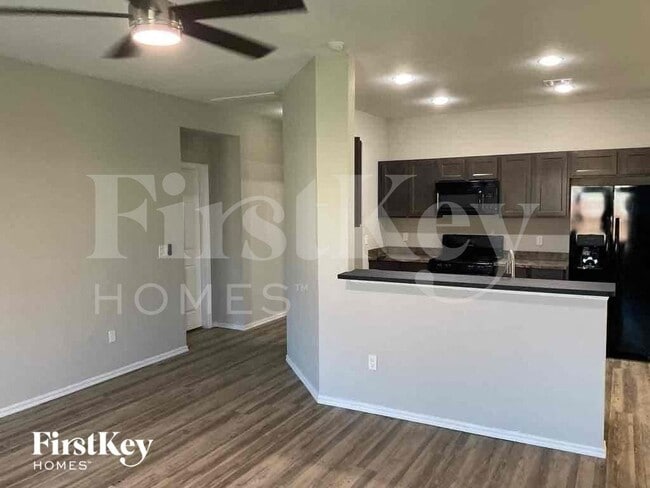 Building Photo - 1885 Bradford Pl