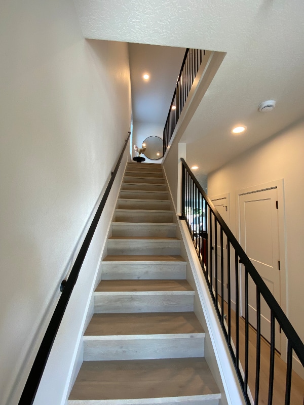 Building Photo - 9909 NE 44th Ct