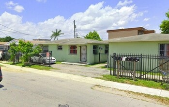 Building Photo - 3210 NW 22nd Ave