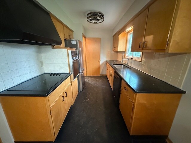 Building Photo - 880 N Huntington St