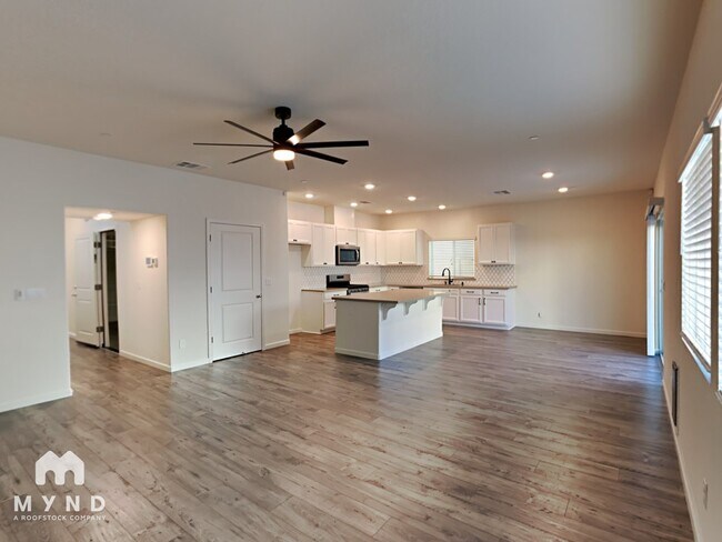 Foto del edificio - 3831 Berrybridge St