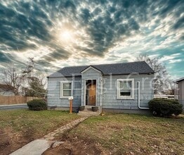 Building Photo - 236 N College Ave