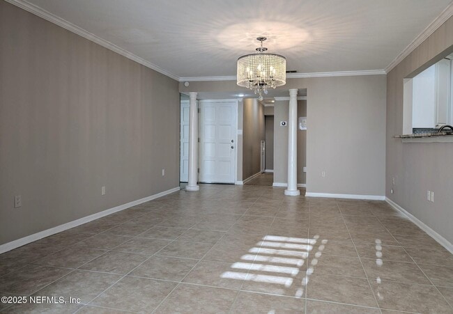 Building Photo - 2325 Costa Verde Blvd