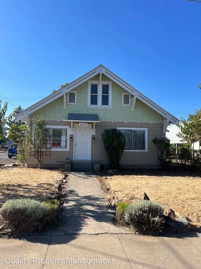 3 br, 1 bath House 503 W Jackson Street House Rental in Medford, OR