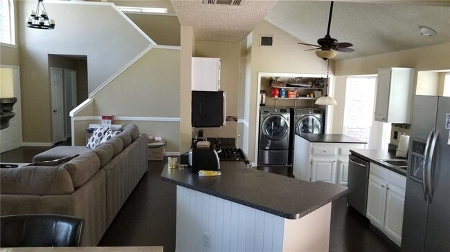 Foto del edificio - 800 Ridgemont Dr