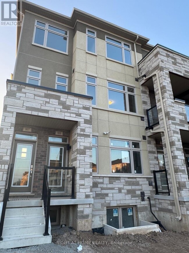Building Photo - 869 N Waterdown Dr