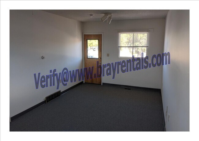Building Photo - 615 White Ave