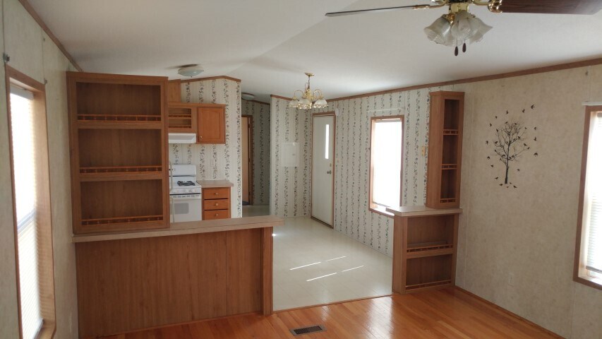Primary Photo - 1664 Fyler Rd