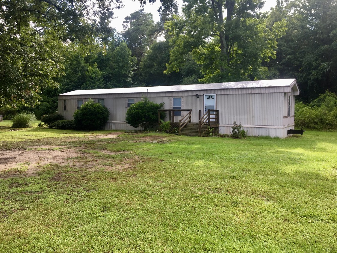 Primary Photo - 2700 Holly Grove Church Rd