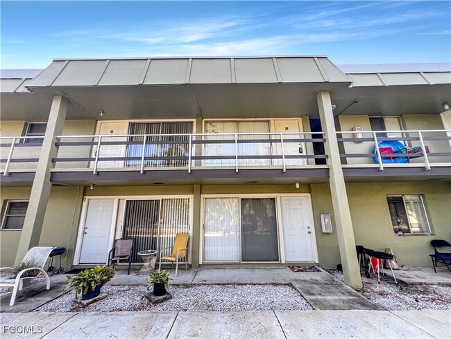 Foto del edificio - 1852 Golf View Ave
