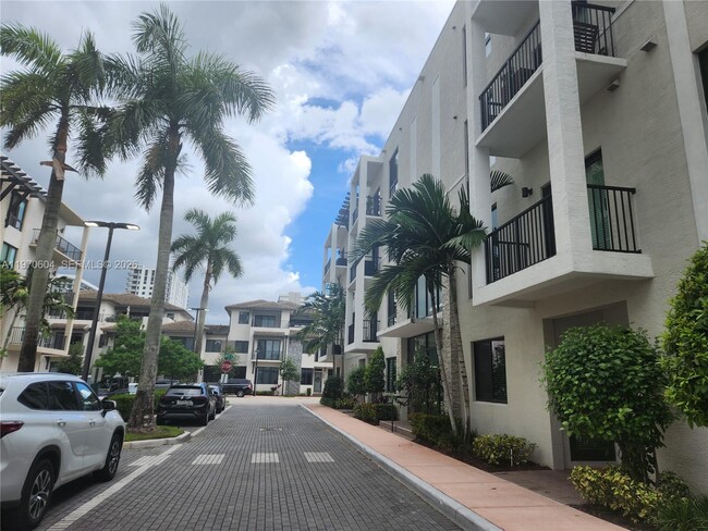 Foto del edificio - 4745 NW 84th Ct