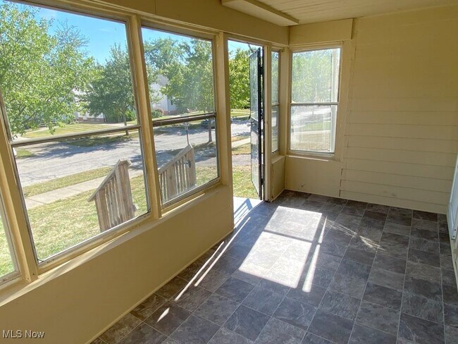 Foto del edificio - 21417 Gardenview Dr