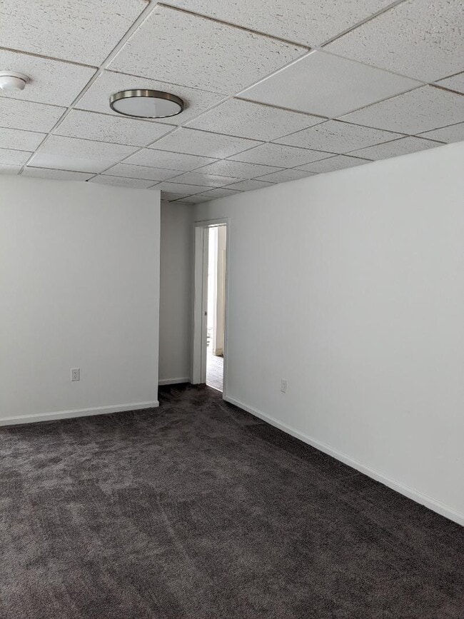 Building Photo - 225 Baltimore St