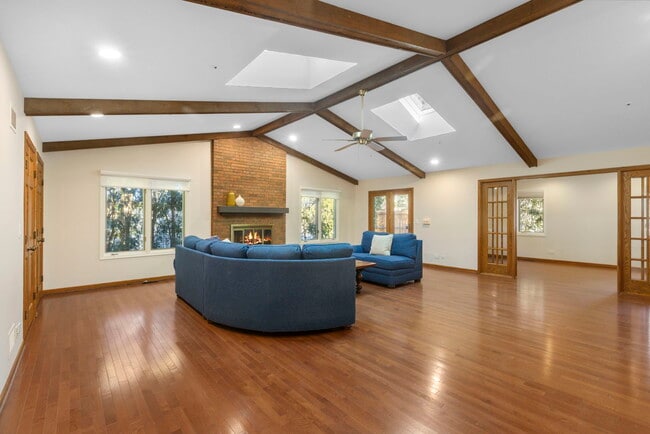 Building Photo - 336 Burchell Ave