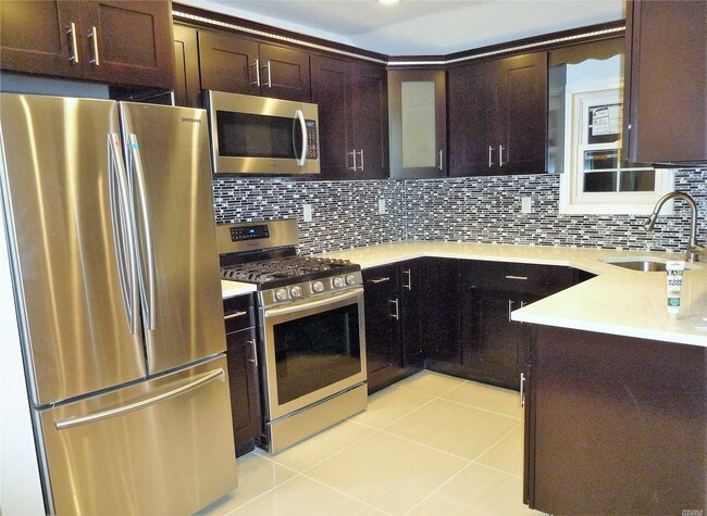 Foto del edificio - 141-12 243rd St