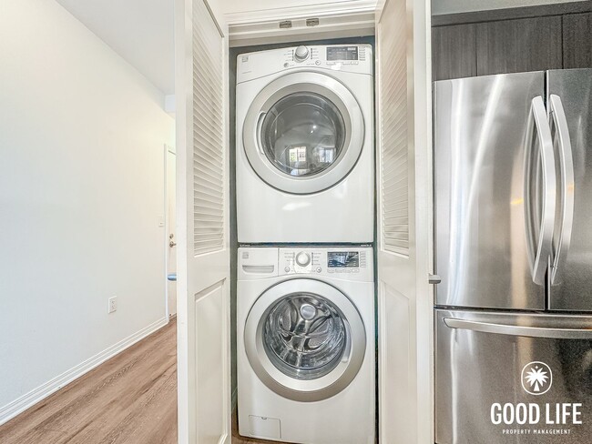 Building Photo - Luminous 3BD/2BA Corner Unit in Little Italy with City Views, W/D & Private Balcony