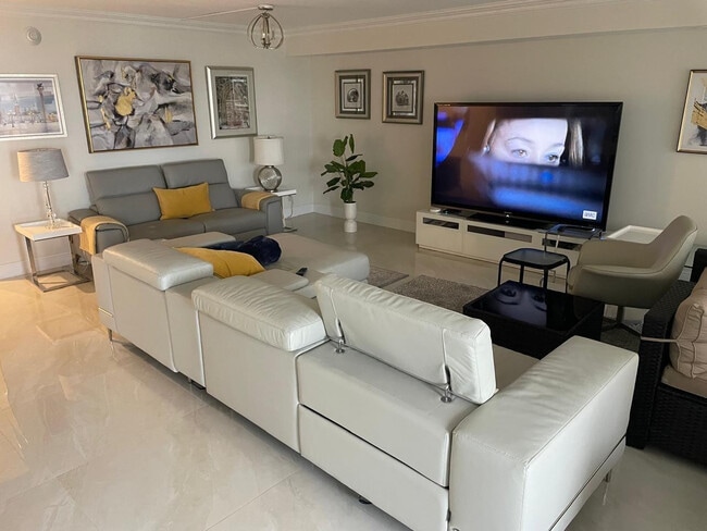 Foto del edificio - 4900 N Ocean Blvd