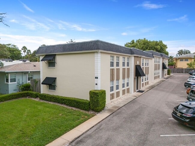 Foto del edificio - Orlando - 2 Bedroom, 1 Bathroom - $1995.00