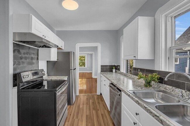 Building Photo - 59 Germain Ave