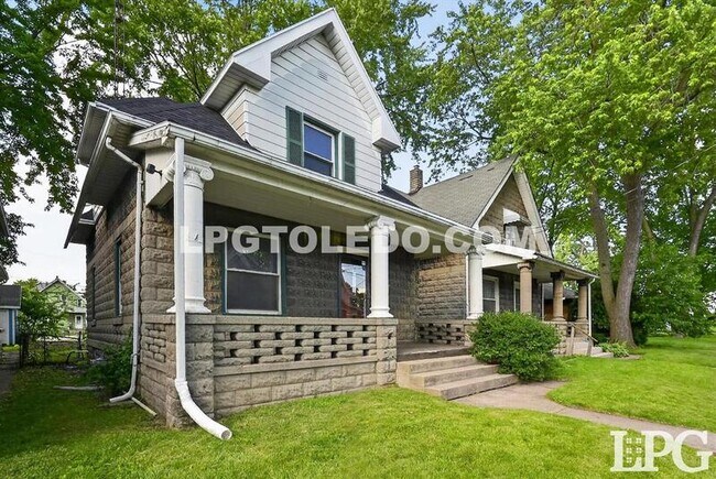 Foto del edificio - 1715 Greenwood Ave