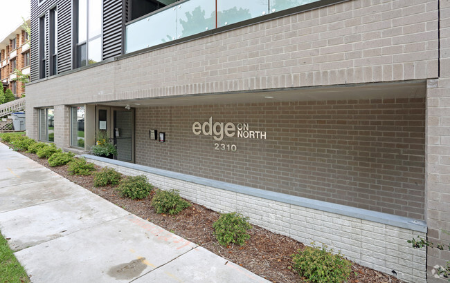 Foto del edificio - Edge on North