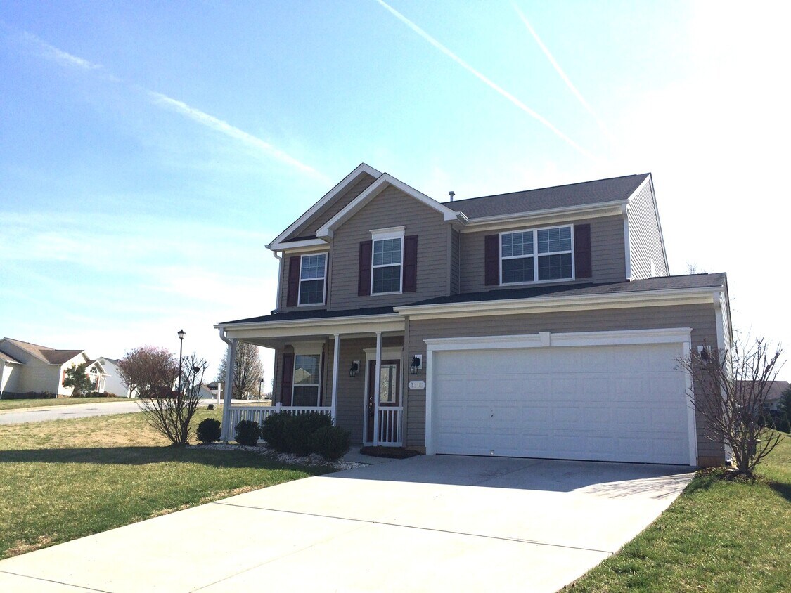 Primary Photo - 3686 Village Springs Dr