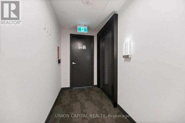 Building Photo - 121 Lower Sherbourne St