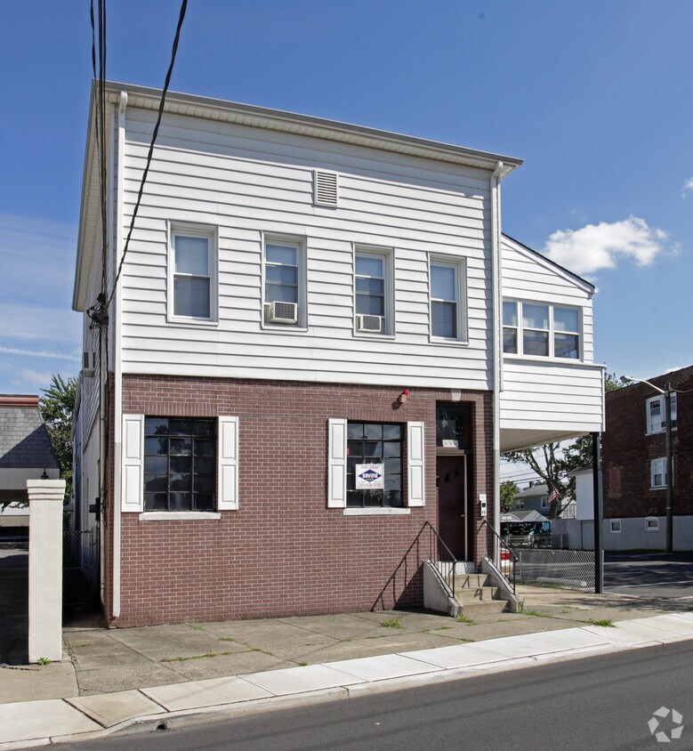 634 Stuyvesant Ave, Lyndhurst, NJ 07071 Apartments in Lyndhurst, NJ