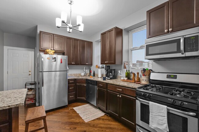 Foto del edificio - 2348 W Moffat St